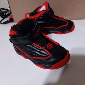 JORDAN Pro Strong DC7910-006 Toddler 7C, Black Red Sneakers